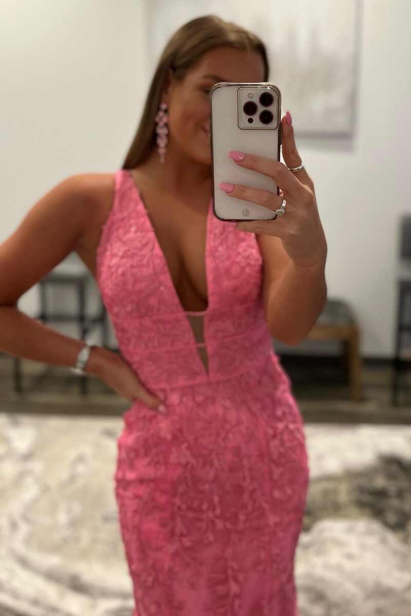 Vestido de fiesta de encaje con escote en V y corte sirena