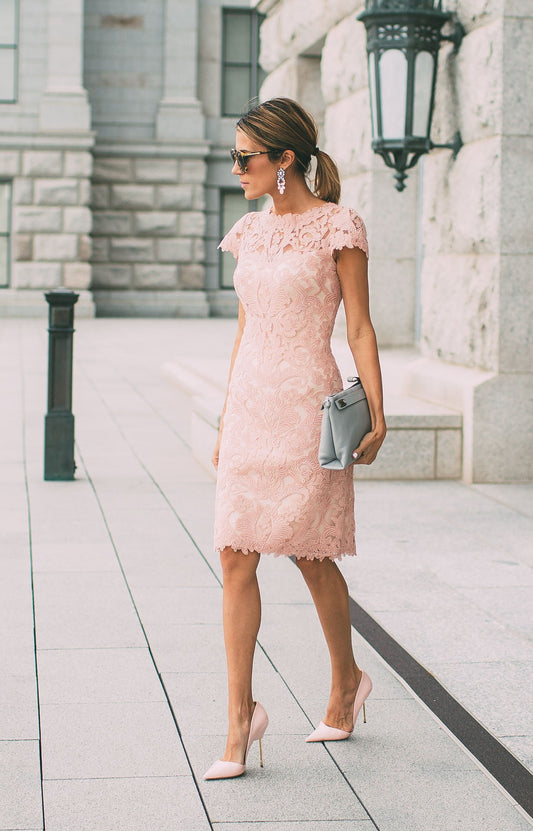 Vestidos formales de encaje rosa ruborizado hasta la rodilla Vestido de fiesta de boda