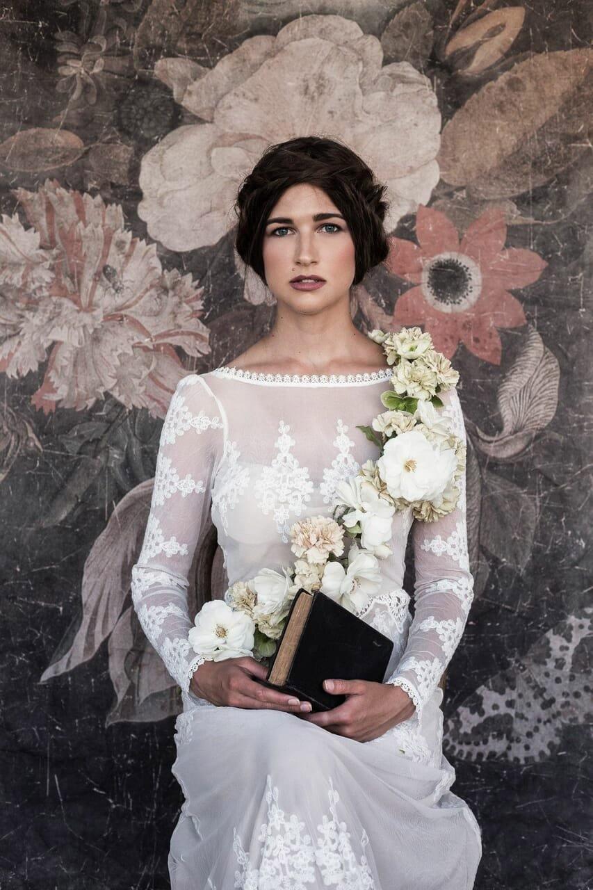 Spitzen Langarm Rückenfreies Boho Brautkleid Rustikales Hochzeitskleid