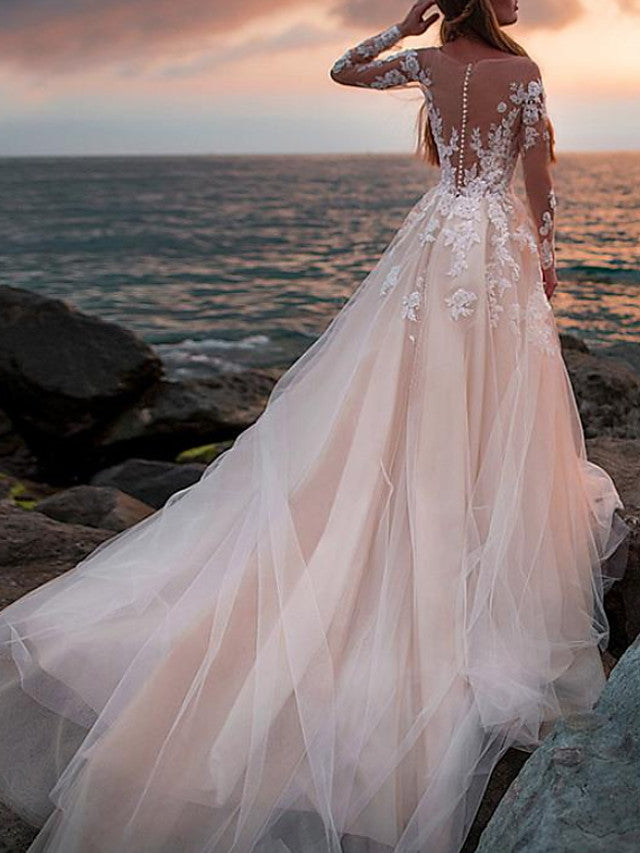 Langes A-Linien-Brautkleid mit Rundhalsausschnitt und Hofschleppe aus Spitze und Tüll