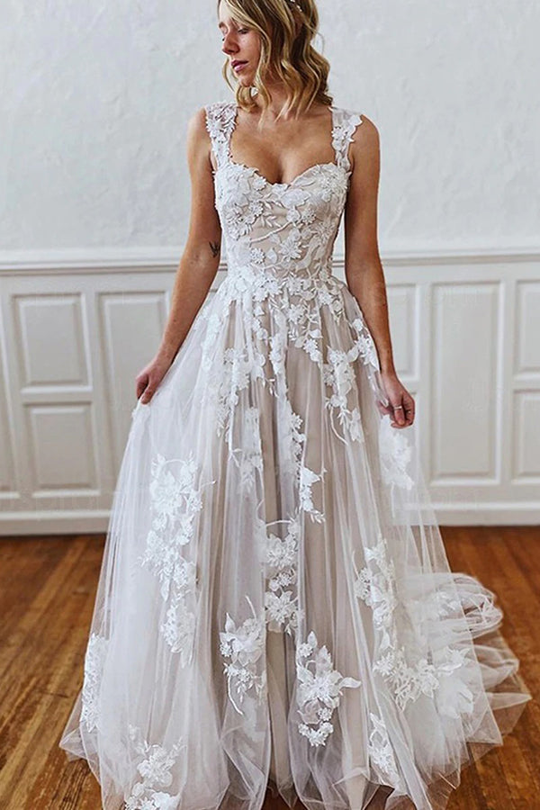 Langes A-Linien-Brautkleid mit Trägern und Herzausschnitt, Applikationen, Spitze und Tüll