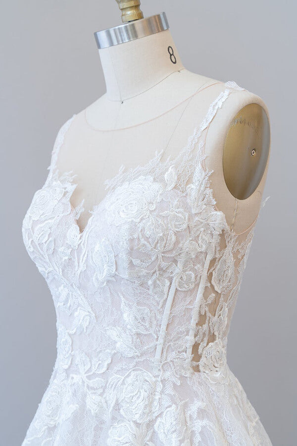 Langes A-Linien-Brautkleid mit Herzausschnitt und Applikationen aus Spitze und Tüll