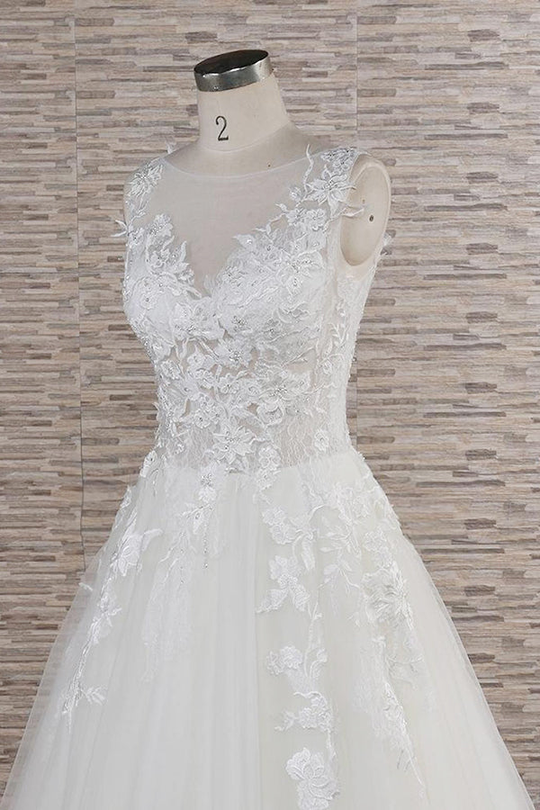 Langes A-Linien-Brautkleid mit Herzausschnitt und Applikationen aus Spitze und Tüll