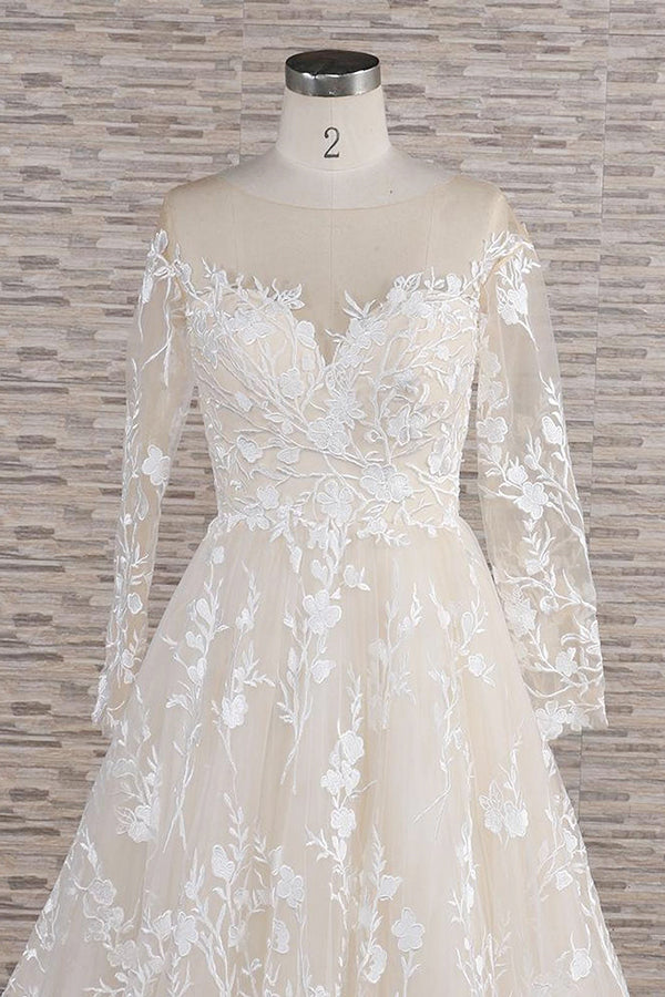 Langes A-Linien-Brautkleid aus Tüll mit Herzausschnitt und Applikationen