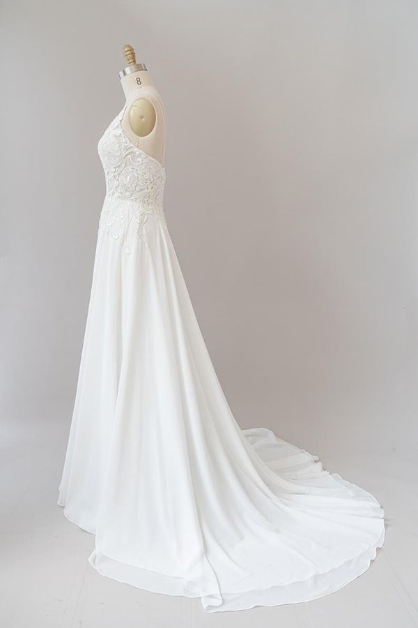 Langes A-Linien-Brautkleid aus Chiffon mit Herzausschnitt und Spaghettiträgern und Applikationen