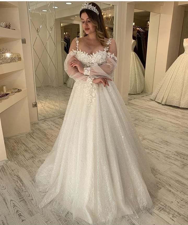 Langes A-Linien-Brautkleid mit Herzausschnitt und Spaghettiträgern