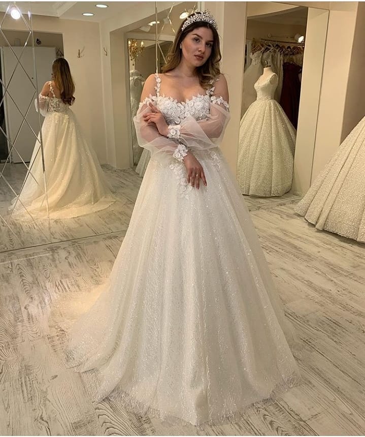 Langes A-Linien-Brautkleid mit Herzausschnitt und Spaghettiträgern