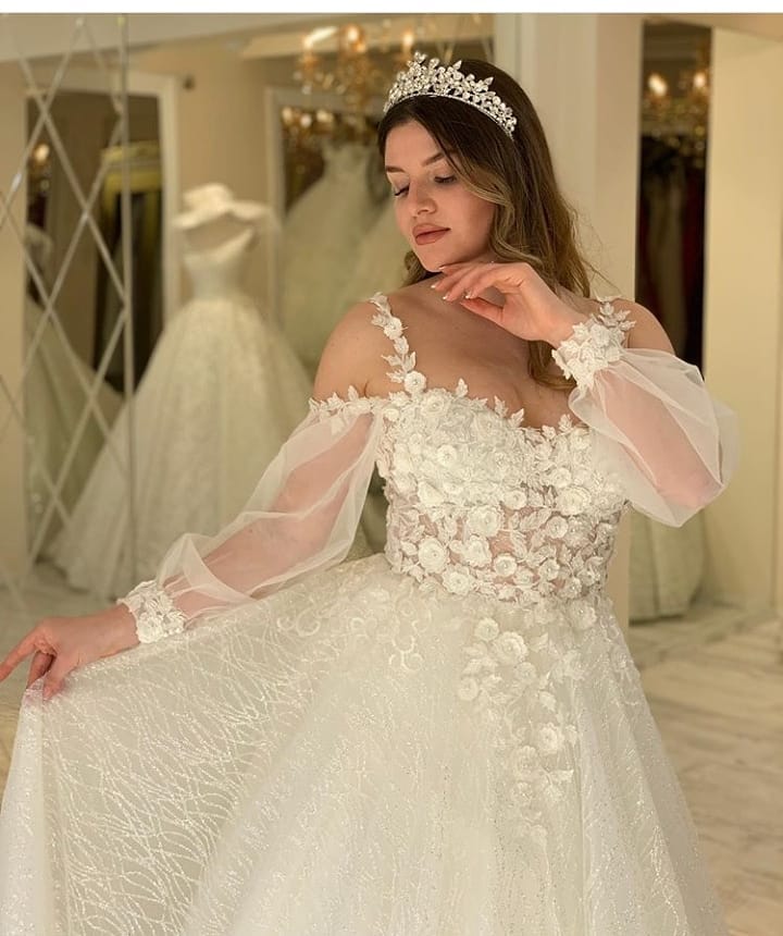 Langes A-Linien-Brautkleid mit Herzausschnitt und Spaghettiträgern
