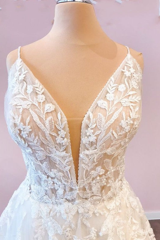 Langes A-Linien-Brautkleid aus Tüll mit Herzausschnitt und Spaghettiträgern