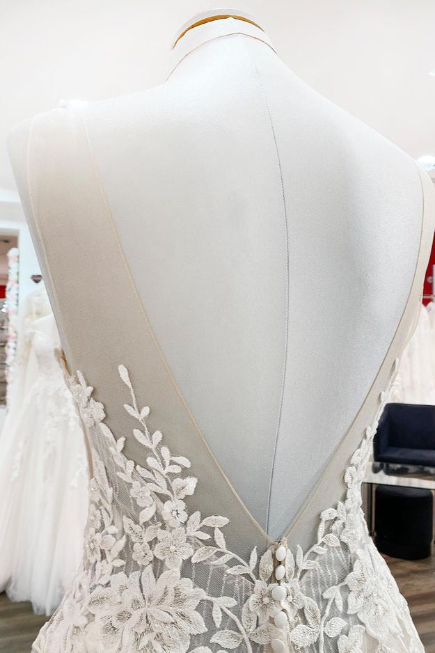 Langes A-Linien-Brautkleid aus Tüll mit Herzausschnitt und offenem Rücken