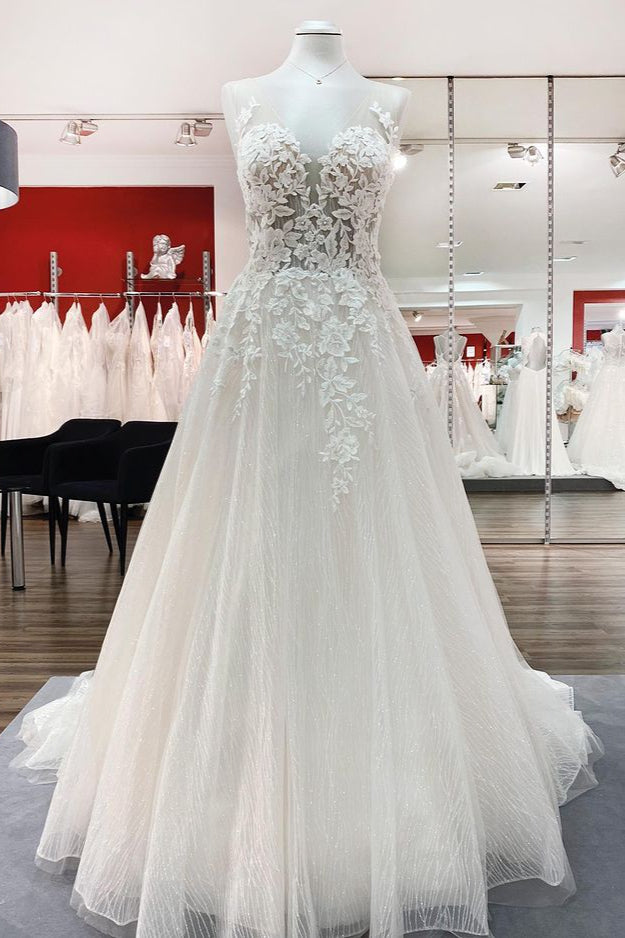 Langes A-Linien-Brautkleid aus Tüll mit Herzausschnitt und offenem Rücken