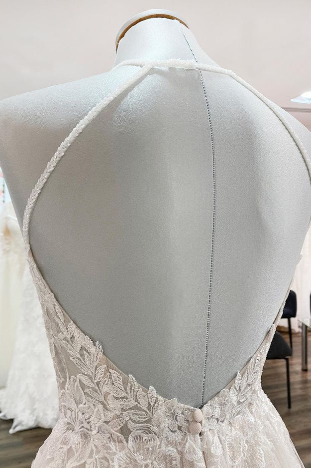 Langes A-Linien-Brautkleid aus Tüll mit offenem Rücken und Neckholder