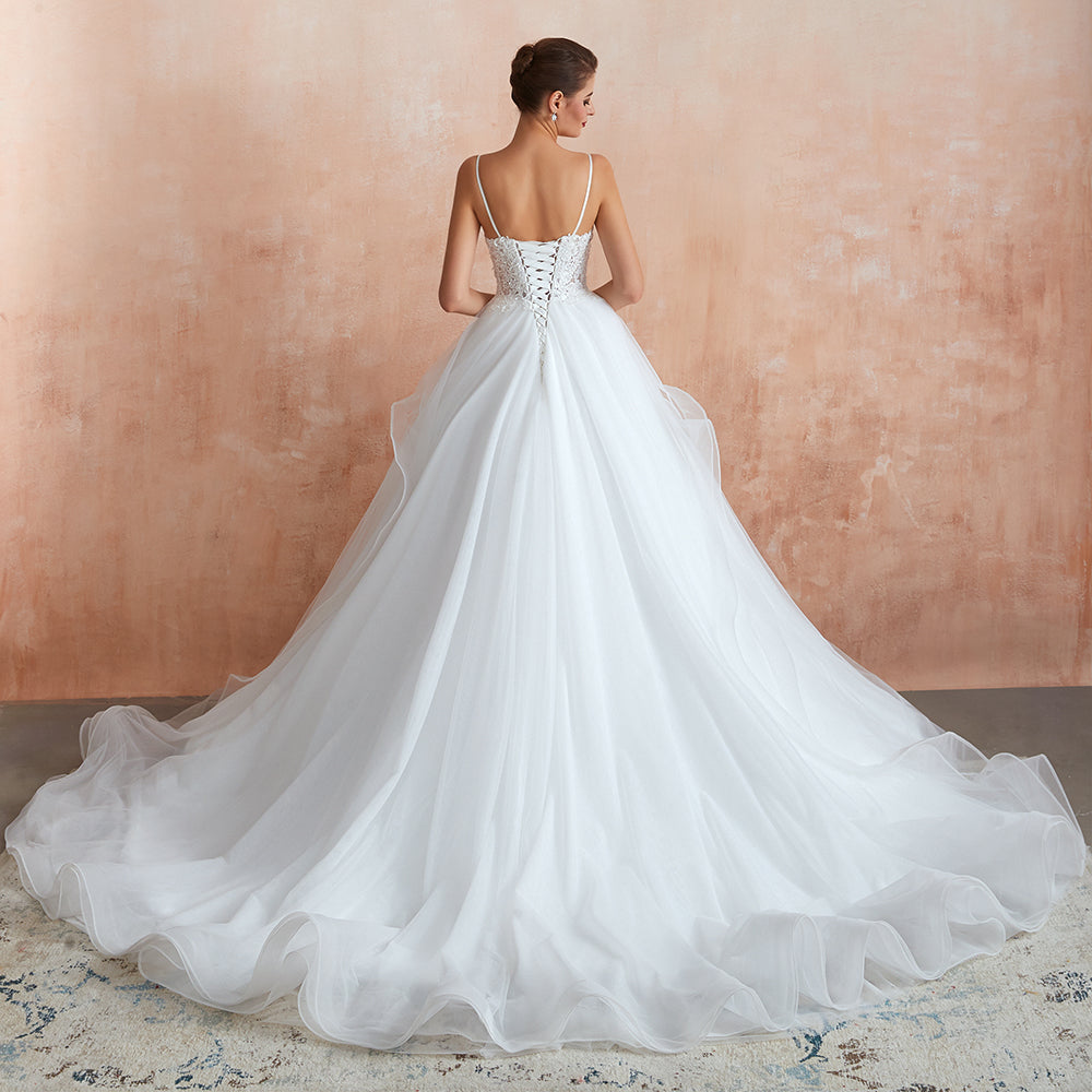Langes A-Linien-Brautkleid aus Tüll mit V-Ausschnitt und Applikationen