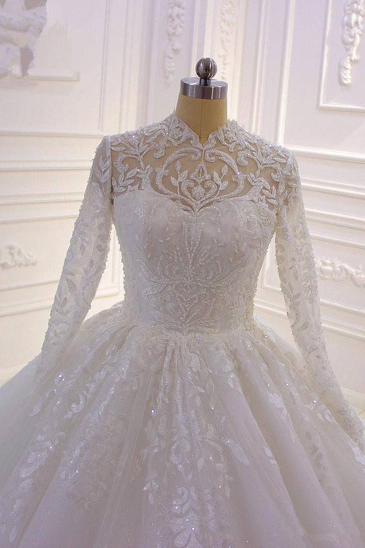 Langes Ballkleid-Brautkleid mit hohem Halsausschnitt, Applikationen und Spitze