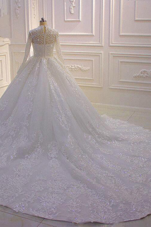 Langes Ballkleid-Brautkleid mit hohem Halsausschnitt, Applikationen und Spitze
