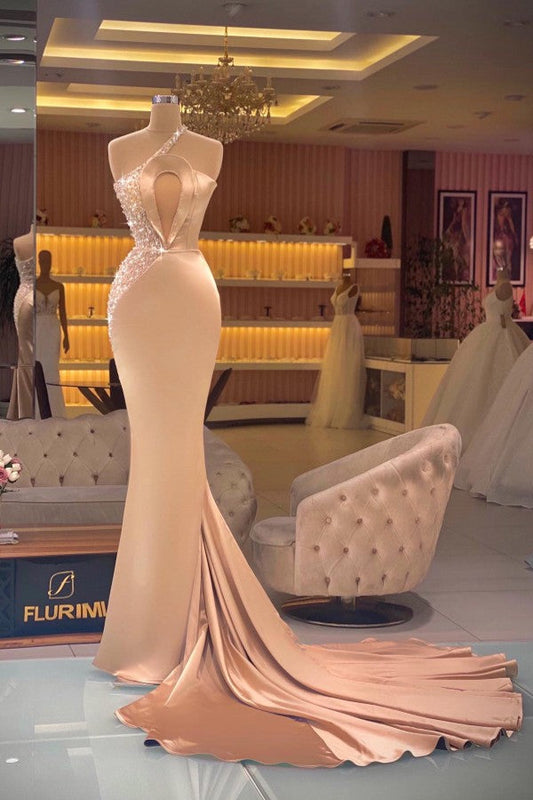 Langes Meerjungfrau-Ballkleid mit One-Shoulder-Schlüsselloch und Kristallen und seitlicher Schleppe