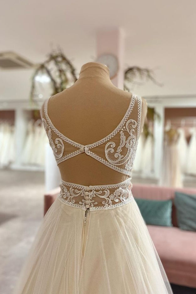 Langes A-Linien-Brautkleid mit Herzausschnitt und Tüllapplikationen