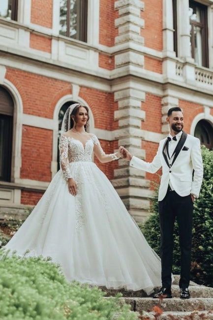 Luxuriöses langes weißes A-Linien-Brautkleid aus Tüllspitze mit U-Ausschnitt und langen Ärmeln