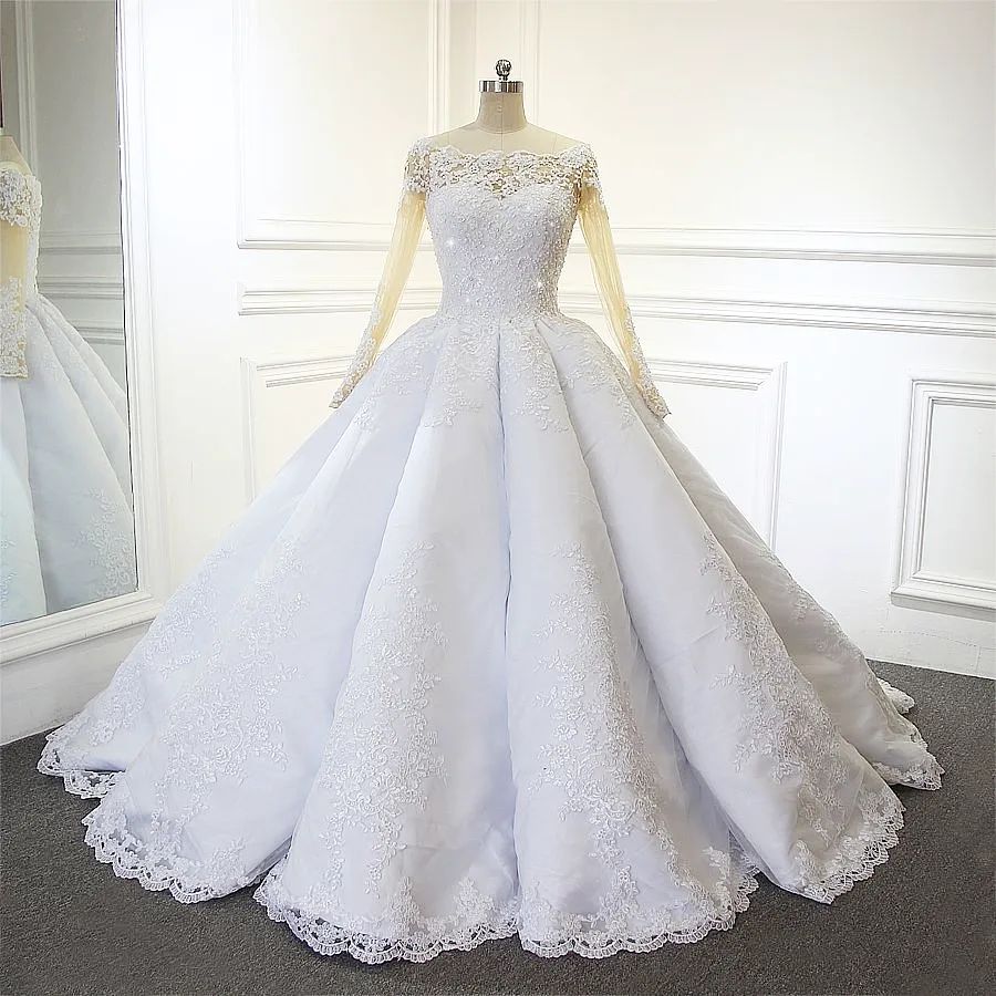 Luxuriöses weißes Prinzessinnen-Brautkleid in A-Linie mit langen Ärmeln und Spitze