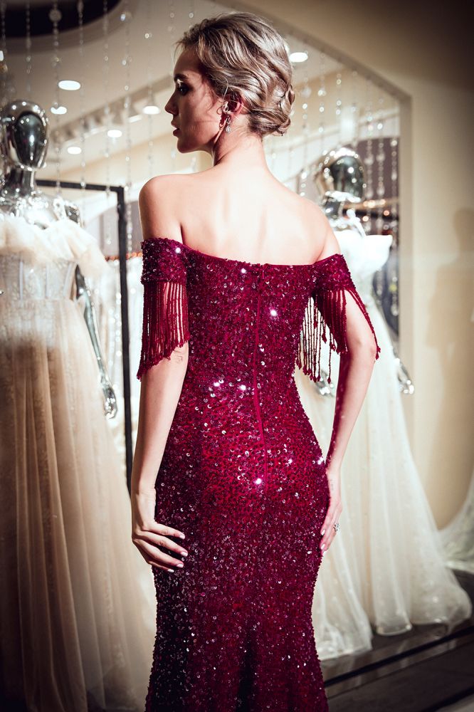 Luxuriöses schulterfreies, bodenlanges Abendkleid mit Pailletten und V-Ausschnitt