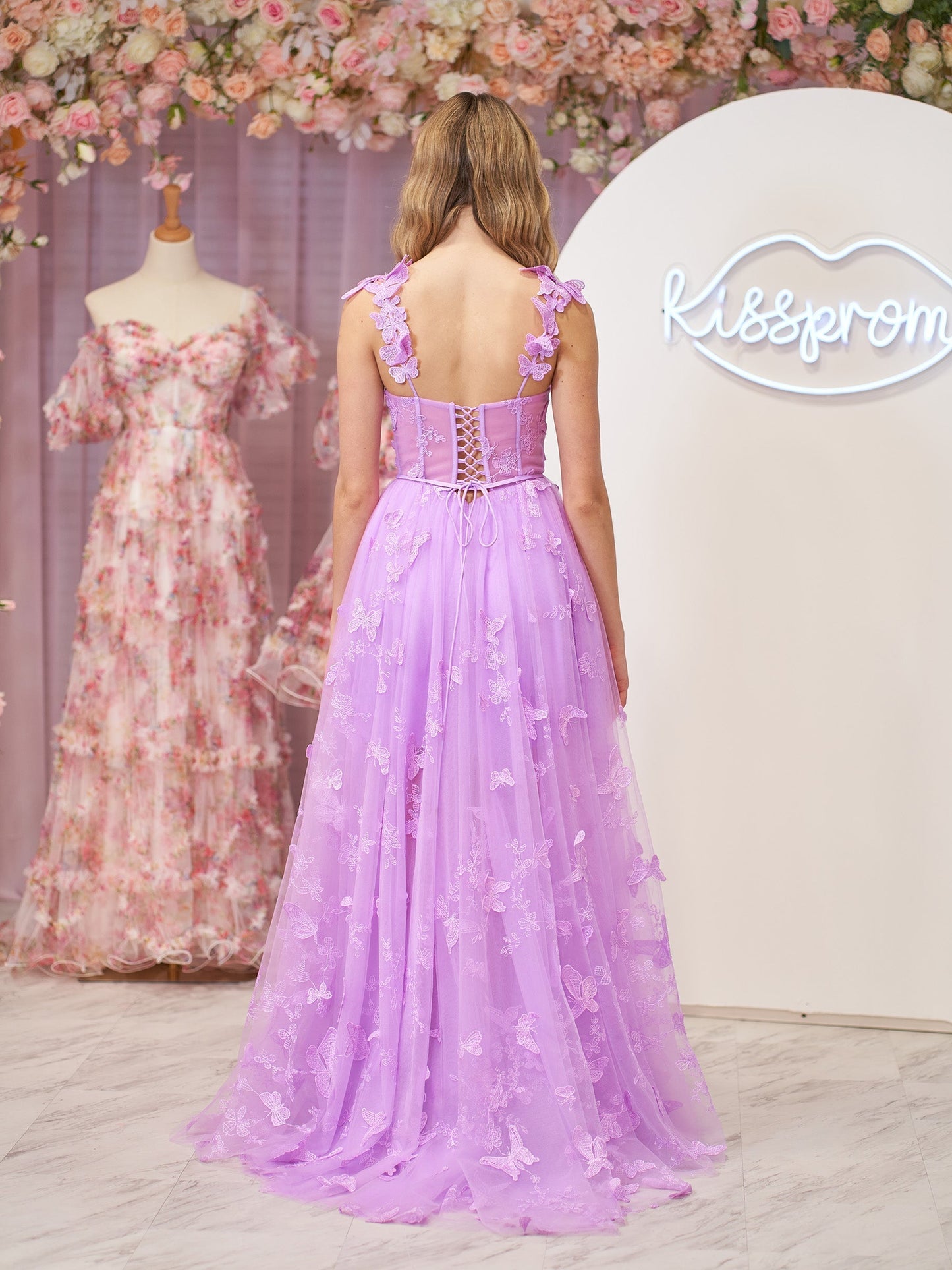 Vestido de fiesta con corsé lila, corte A, encaje de mariposa y abertura