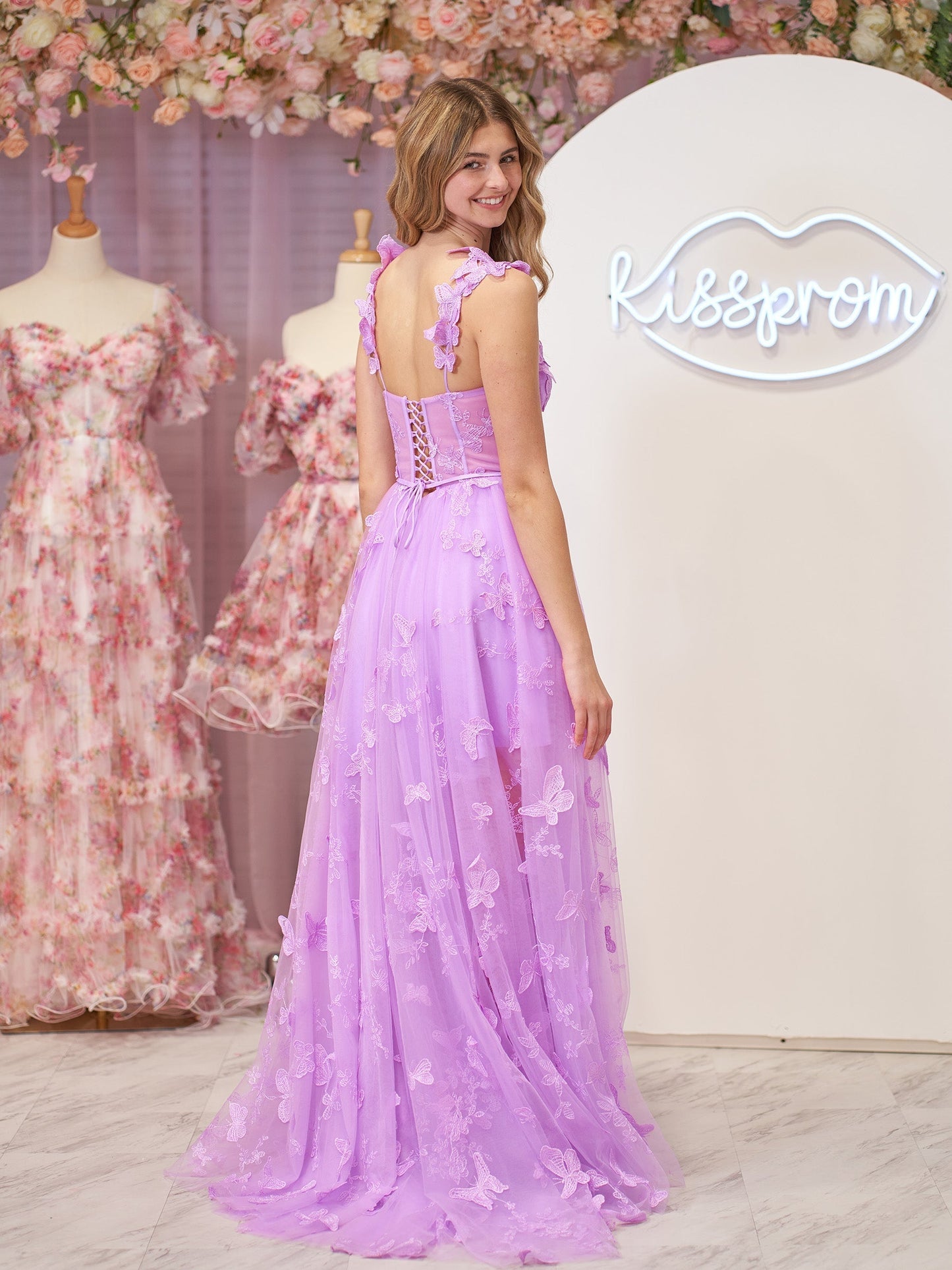 Vestido de fiesta con corsé lila, corte A, encaje de mariposa y abertura