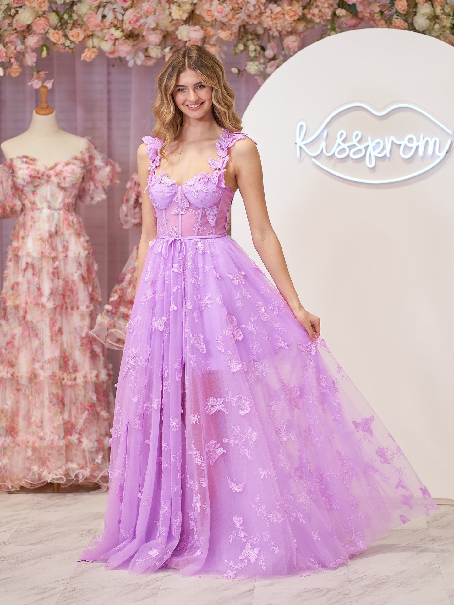 Vestido de fiesta con corsé lila, corte A, encaje de mariposa y abertura