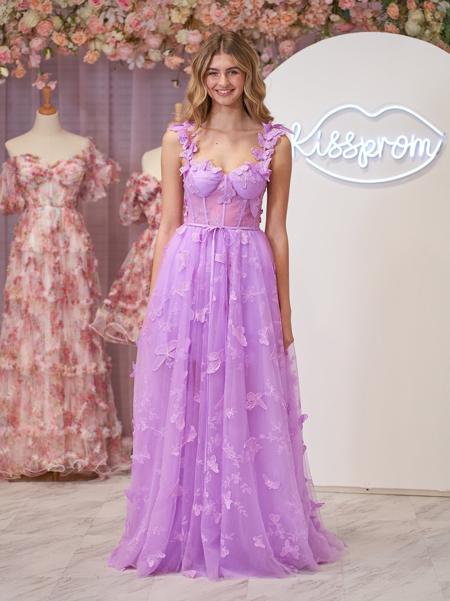 Vestido de fiesta con corsé lila, corte A, encaje de mariposa y abertura
