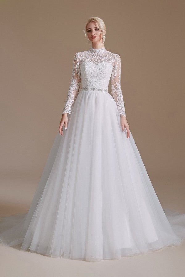 Schlichtes langes A-Linien-Brautkleid mit hohem Halsausschnitt und Tüllspitze und Ärmeln