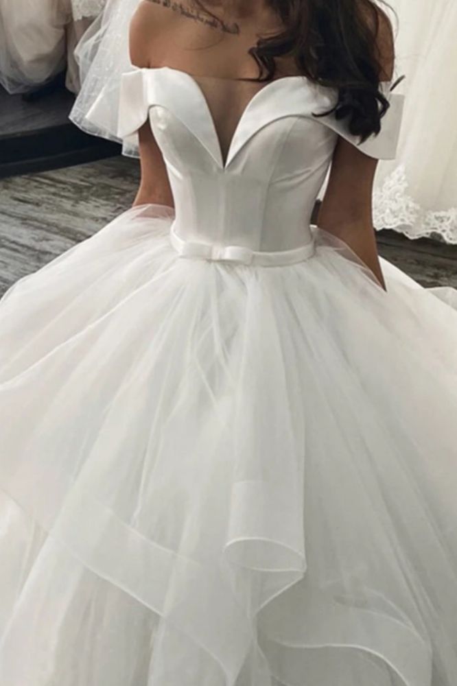 Neuankömmling Off-the-Shoulder Prinzessin Puffy Layers Brautkleid