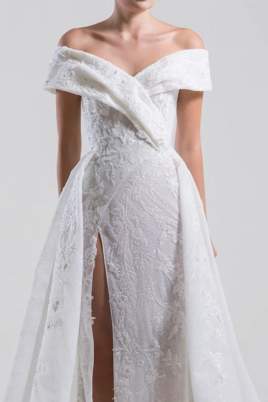 Schulterfreies Meerjungfrau-Brautkleid mit seitlichem Schlitz