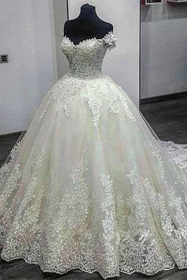 Ballkleid-Brautkleid mit schulterfreiem Ausschnitt und Spitzenapplikationen