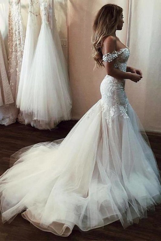 Vestidos de novia elegantes de tul largo con encaje de sirena bonito y hombros descubiertos