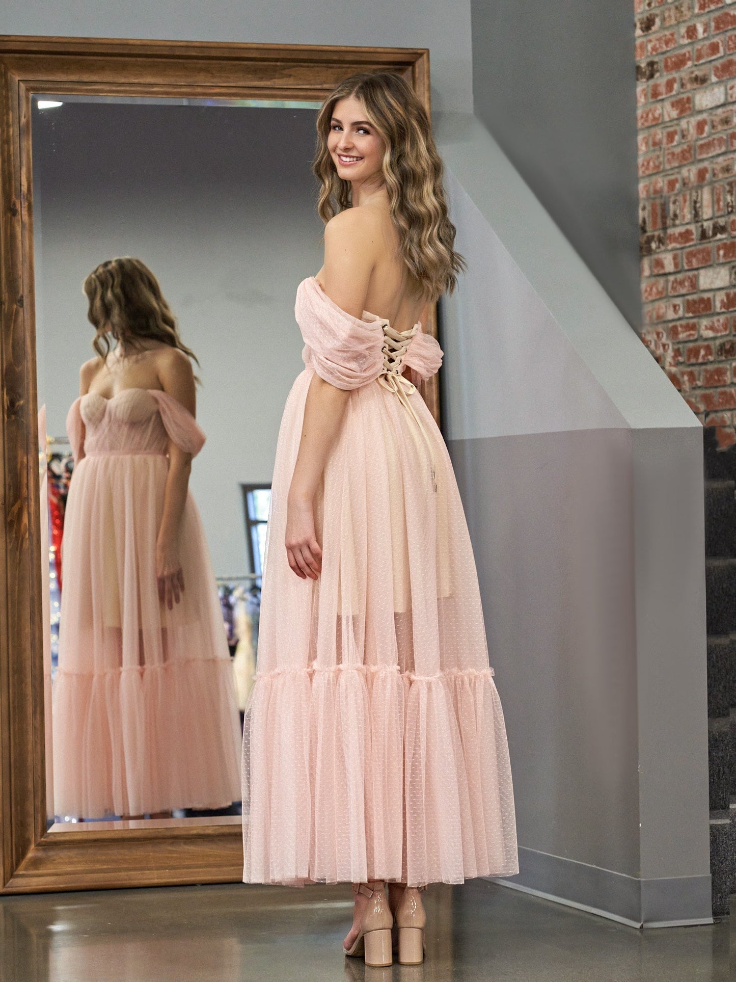 A-Linien-Ballkleid aus rosa Tüll mit Herzausschnitt und bodenlangem Saum