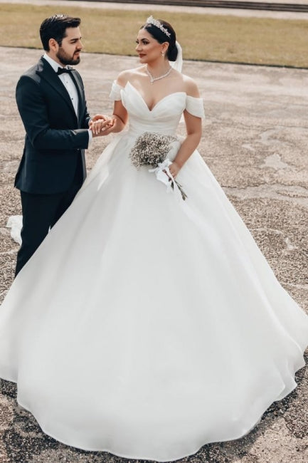 Langes, weißes, schulterfreies A-Linien-Brautkleid mit V-Ausschnitt aus Organza-Satin im Prinzessinnen-Stil