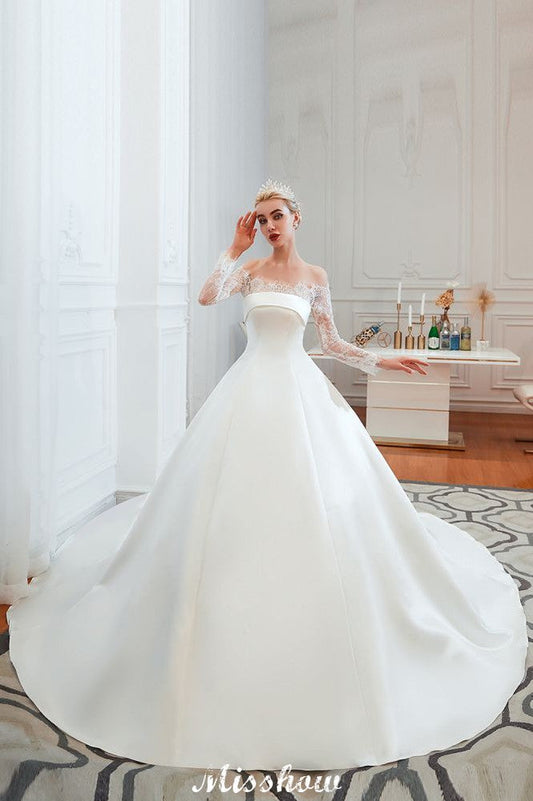 Romantisches Prinzessinnen-Brautkleid aus Satin mit Spitze | A-Linien-Brautkleid mit Kathedralenschleppe