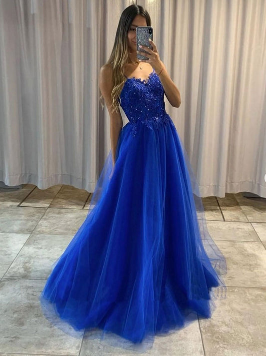 Vestidos de fiesta formales de tul con escote en forma de A y encaje en azul real
