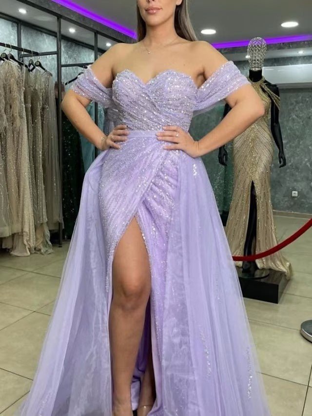 Vestidos de fiesta con corte tubo, brillantes y brillantes, con cola larga, manga corta, escote corazón, lentejuelas desmontables y sobrefalda con abertura.