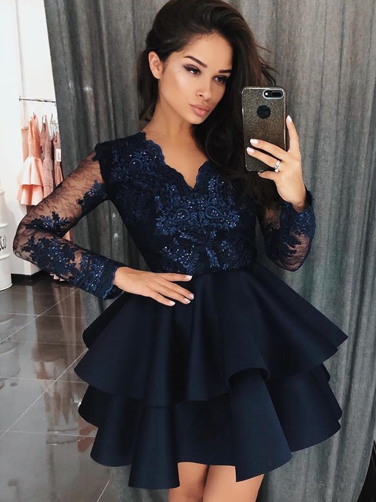 Vestidos de fiesta cortos de encaje con escote en V y mangas en forma de A