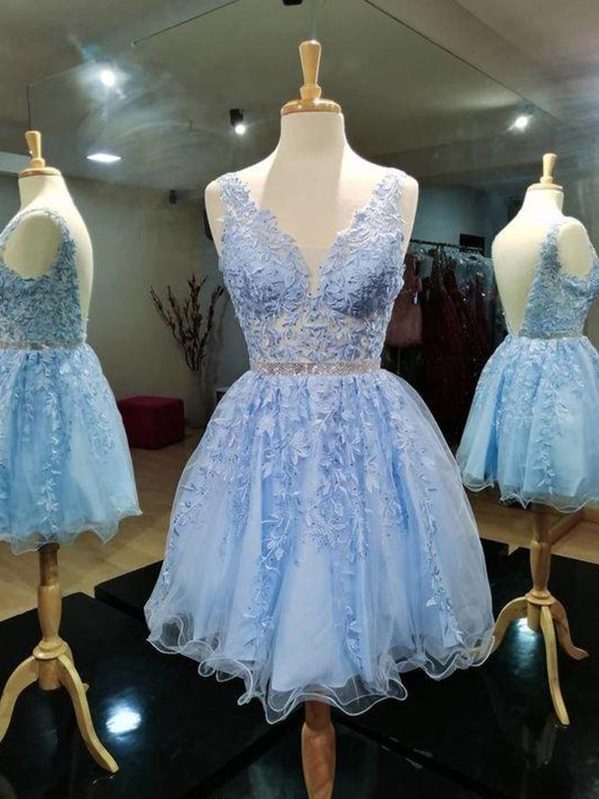 Vestidos de fiesta cortos de encaje con escote en V y espalda abierta, vestidos de regreso a casa sin espalda
