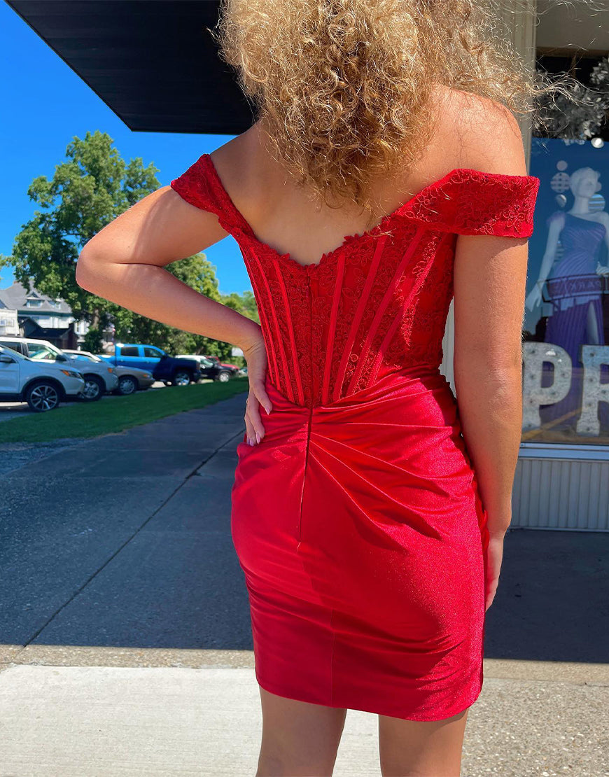 Vestido de fiesta con corsé y hombros descubiertos