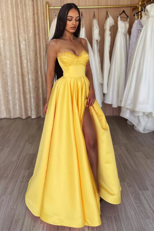 Vestido de fiesta sencillo de corte A con tirantes finos, lentejuelas, sin mangas y abertura