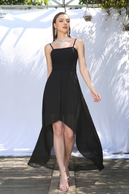 Vestidos de fiesta negros sencillos con tirantes finos, sin mangas y corte A