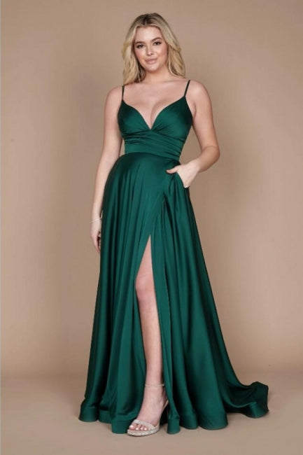 Vestido de fiesta sencillo de satén verde con tirantes finos, sin mangas y corte en forma de columna y volantes