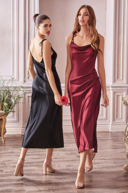 Vestido de dama de honor de satén elástico, sin mangas, con tirantes finos, color verde, con volantes y corte sirena.