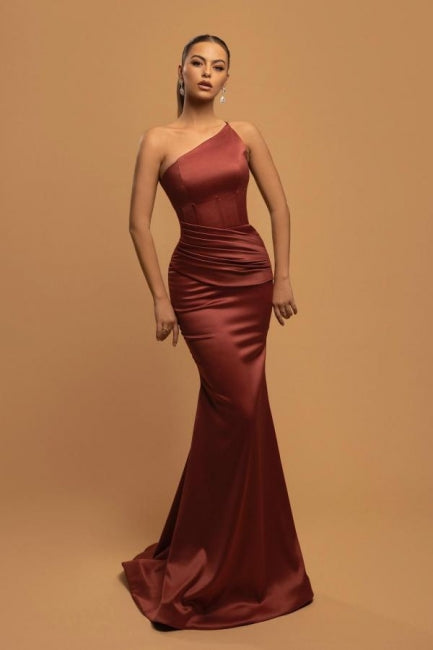 Vestidos de noche sencillos de satén con un solo hombro y corte sirena