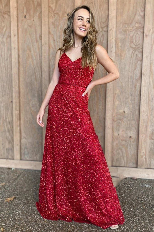 Vestido de fiesta largo con tirantes finos y lentejuelas rojas