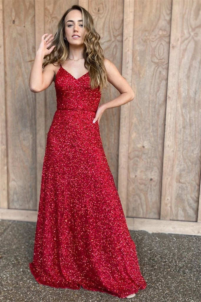 Vestido de fiesta largo con tirantes finos y lentejuelas rojas