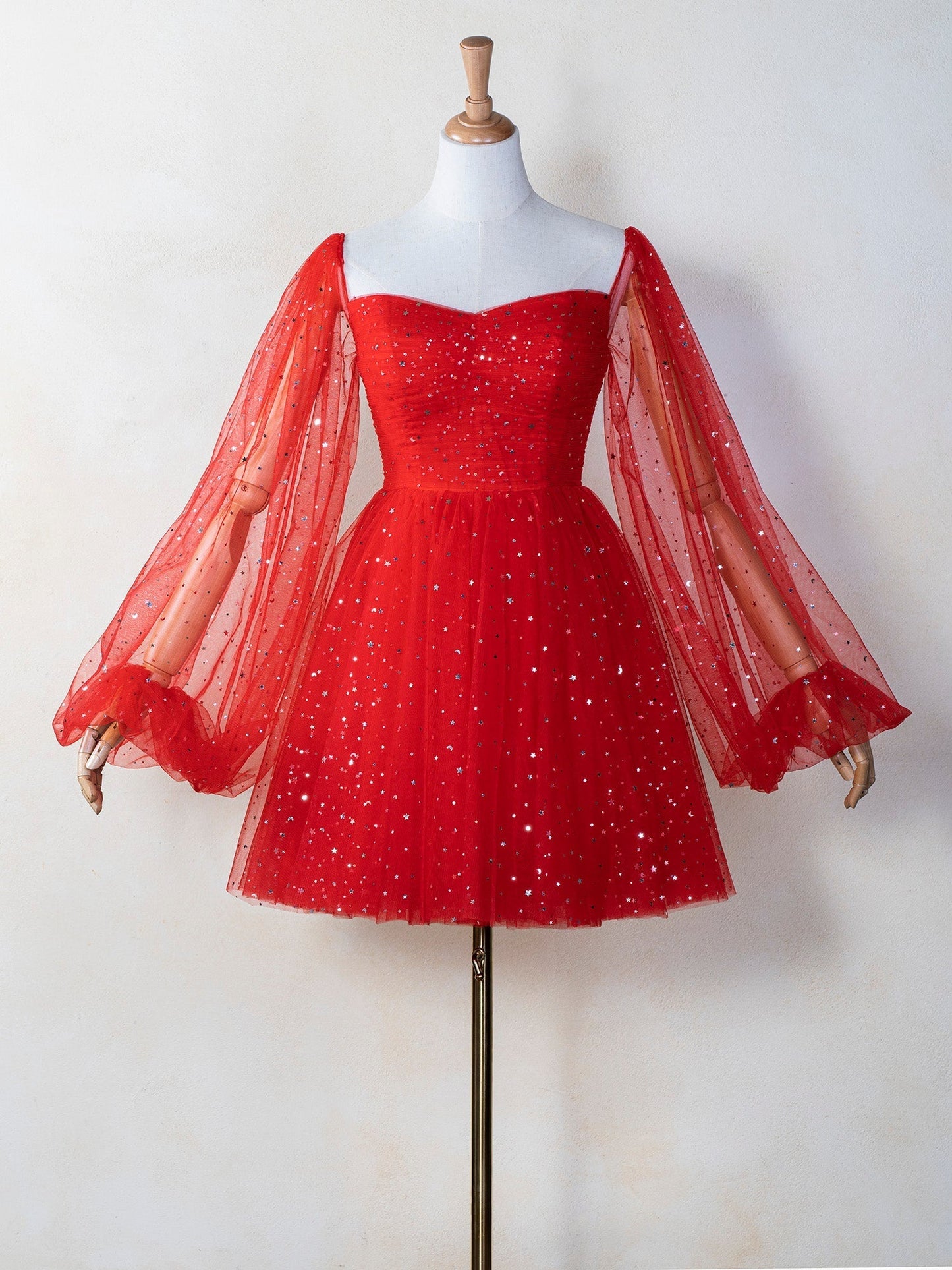 Minikleid in Starlit Cloud-Länge mit Herzausschnitt