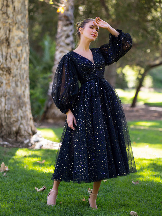 Vestido con escote en V de noche estrellada